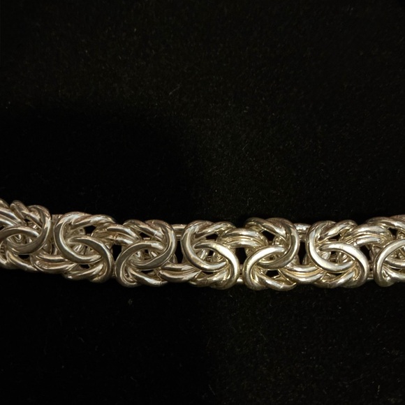 Elegant Women's Silver Necklace